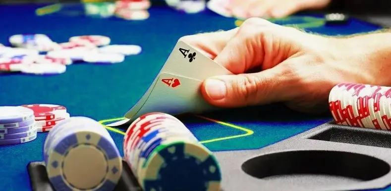 juego de Poker UNIQUE CASINO